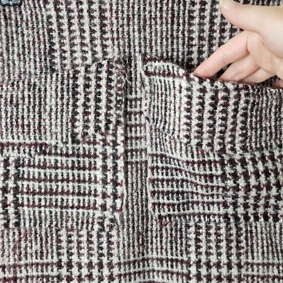 Line & Dot Wool Blend Fully Lined Mini Skirt - Picture 8 of 9